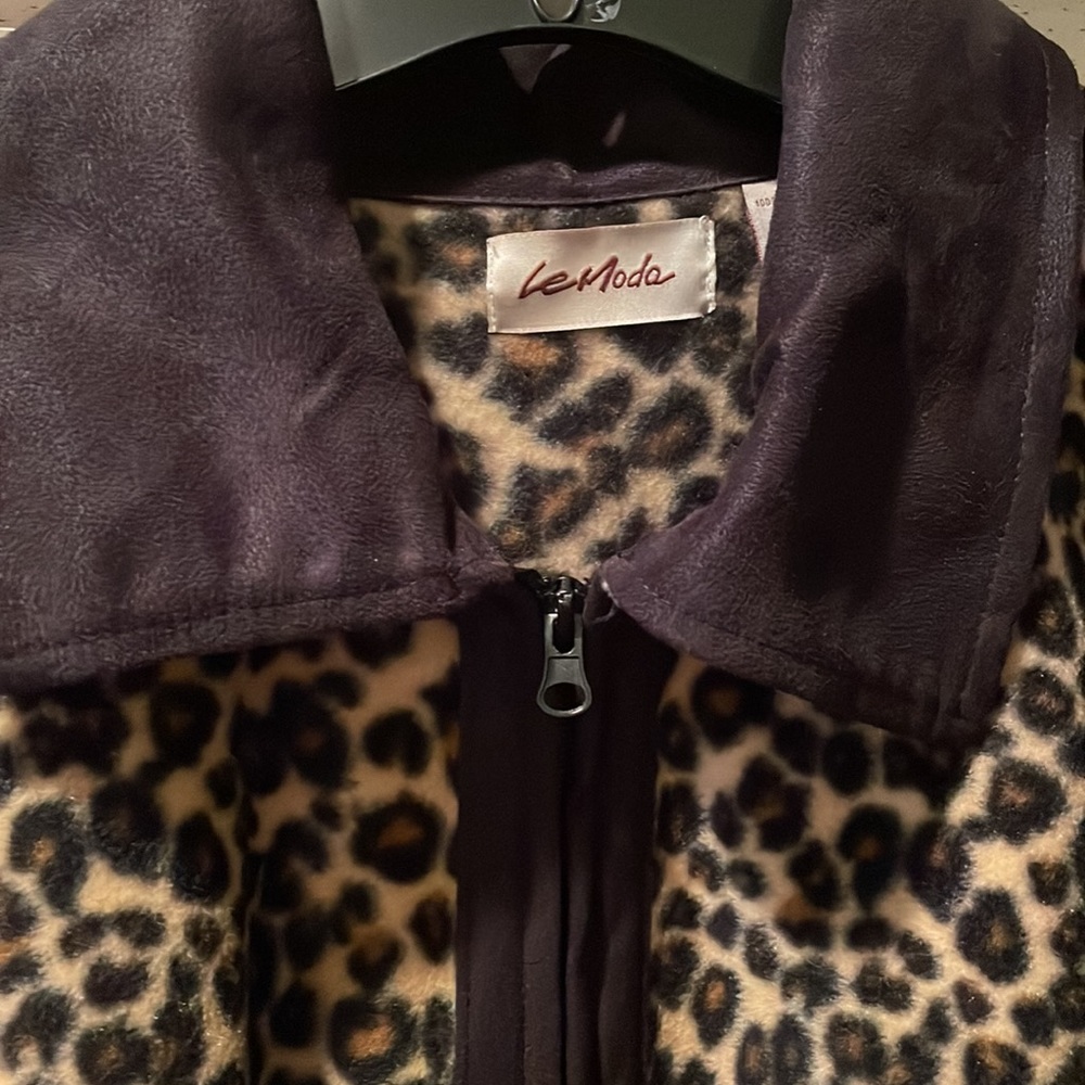 Nwt Leopard Print Zip Up Wrap - image 3